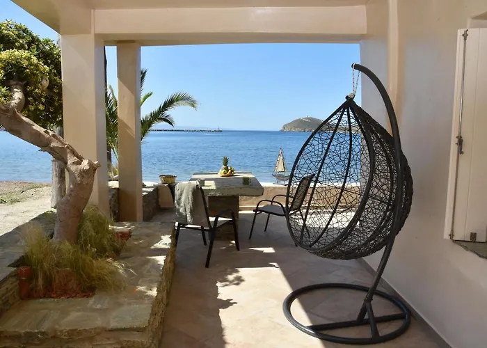 アパート Sea Senses Andros - A Beachfront Retreat