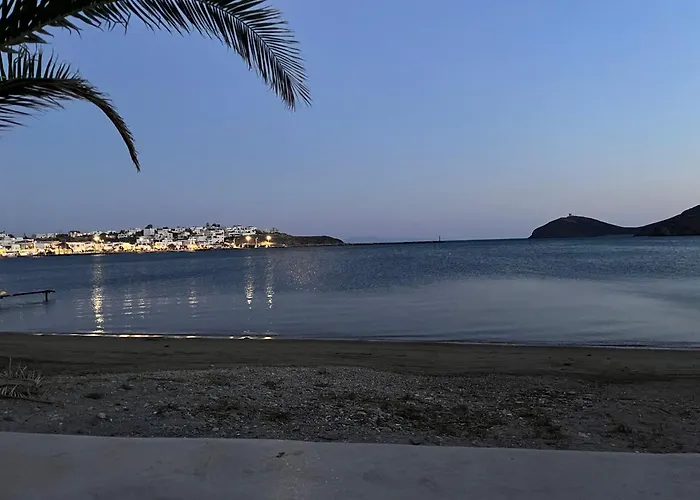 アパート Sea Senses Andros - A Beachfront Retreat