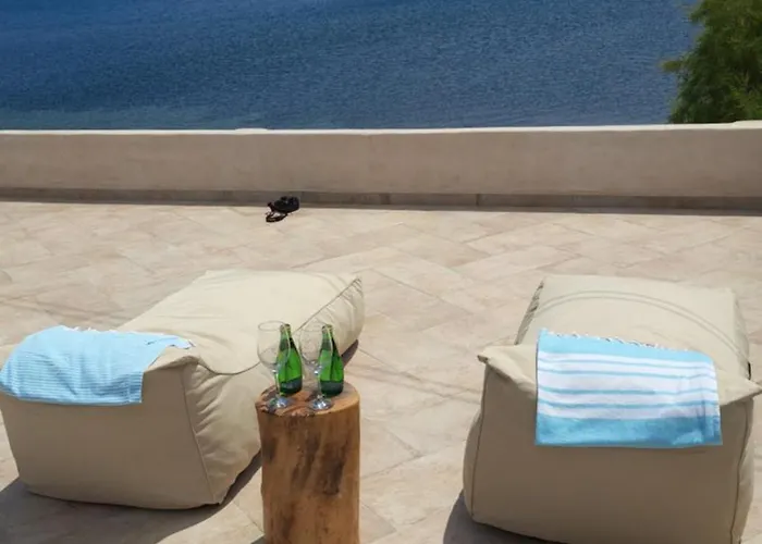 アパート Sea Senses Andros - A Beachfront Retreat *